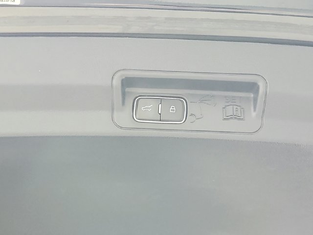 Used 2025 Ford Explorer Active AWD/4WD image 45