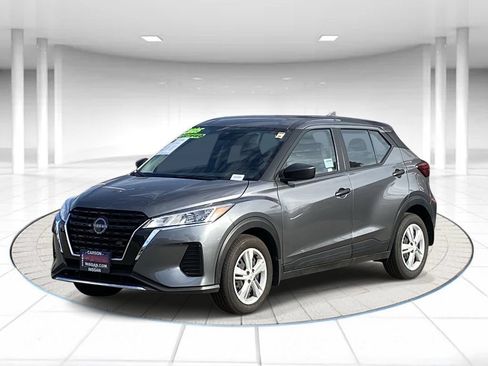 Certified 2025 Nissan Kicks Play S FWD image 1