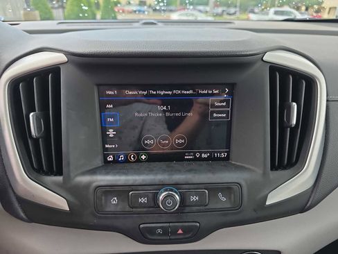 Used 2023 GMC Terrain SLE w/ Driver Convenience Package image 12