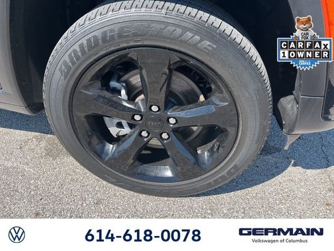 Used 2023 Jeep Grand Cherokee L Laredo AWD/4WD image 16