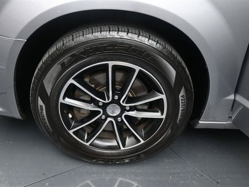 Used 2019 Dodge Grand Caravan GT FWD image 15