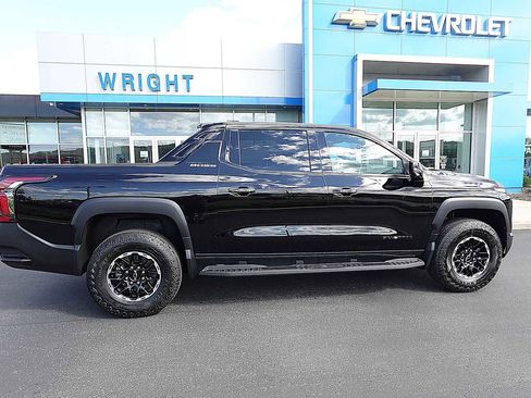 New 2026 Chevrolet Silverado EV Trail Boss w/ Plus Package AWD/4WD image 2