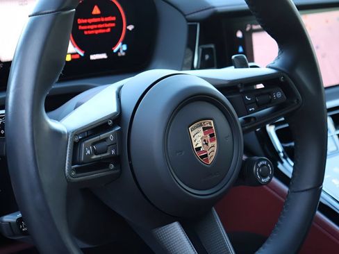 Certified 2025 Porsche Panamera GTS AWD/4WD image 22