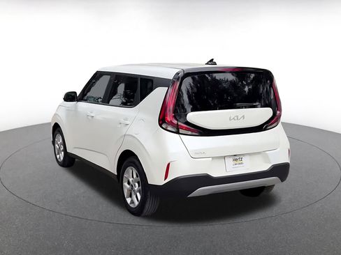 Used 2025 Kia Soul LX w/ LX Technology Package image 11