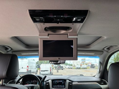 Used 2019 GMC Yukon XL Denali w/ Denali Ultimate Package AWD/4WD image 16