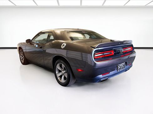 Used 2021 Dodge Challenger SXT image 6