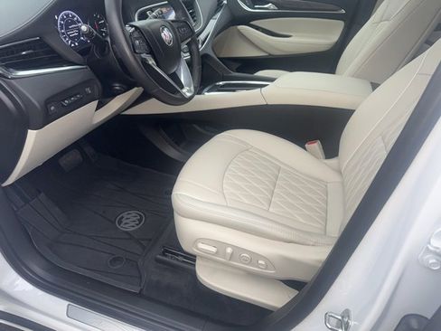 Used 2023 Buick Enclave Avenir w/ Avenir Technology Package image 27