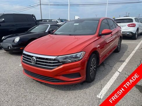 Used 2020 Volkswagen Jetta SE w/ SE Cold Weather Package FWD image 1