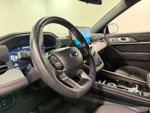 Used 2025 Ford Explorer ST-Line AWD/4WD image 76