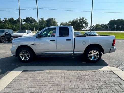 Used 2018 RAM 1500 Express w/ Express Value Package AWD/4WD image 5