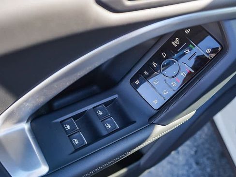 New 2025 Audi Q5 Premium Plus image 23