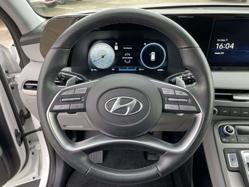Certified 2025 Hyundai Palisade SEL image 16