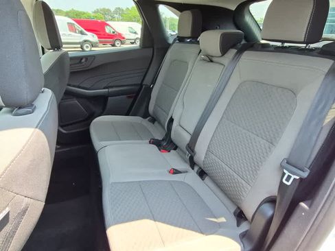 Used 2022 Ford Escape SE w/ SE Sport Appearance Package AWD/4WD image 7