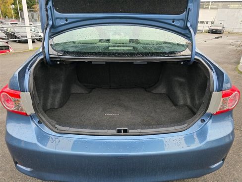 Used 2013 Toyota Corolla LE image 16