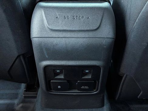 Used 2024 Ford Bronco Badlands AWD/4WD image 17