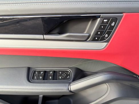 New 2026 Porsche Cayenne S image 8