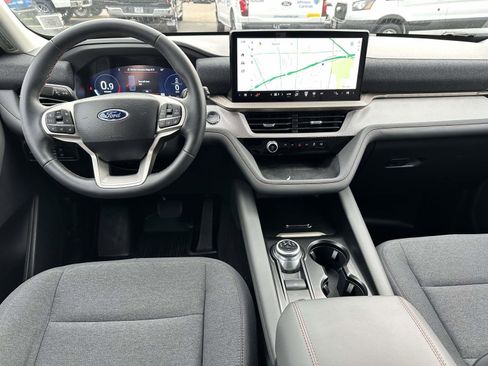Used 2025 Ford Explorer Active image 16