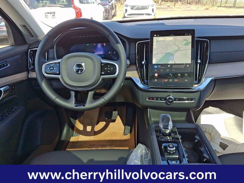 New 2026 Volvo XC90 B6 Plus w/ Protection Package Premier image 8