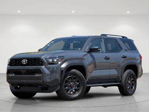 Used 2025 Toyota 4Runner TRD Off-Road Premium AWD/4WD image 2
