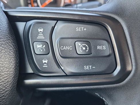 Certified 2025 Jeep Wrangler Unlimited Sport AWD/4WD image 23