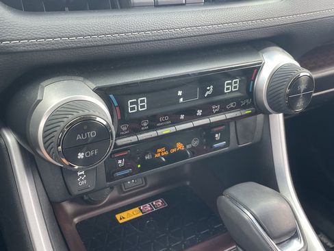 Used 2023 Toyota RAV4 Limited image 6