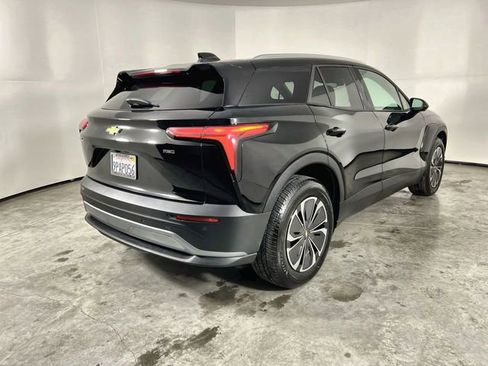 Used 2024 Chevrolet Blazer EV LT image 8