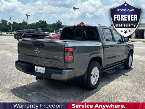 Used 2022 Nissan Frontier SV AWD/4WD image 6