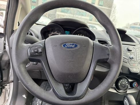 Used 2014 Ford Fiesta S image 9