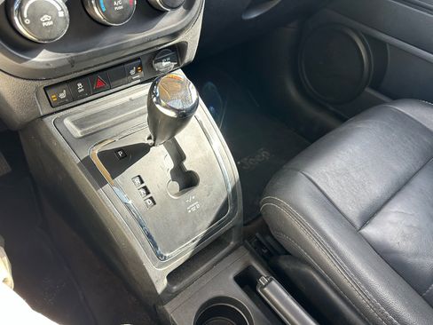 Used 2015 Jeep Patriot High Altitude image 13