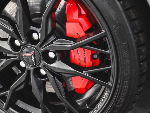 Used 2023 Chevrolet Corvette Stingray Preferred Cpe w/ Z51 Performance Package RWD image 8