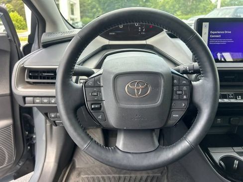 Used 2024 Toyota Prius XLE FWD image 19
