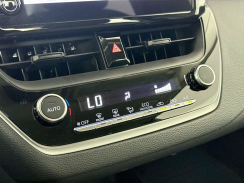 Used 2024 Toyota Corolla LE FWD image 22