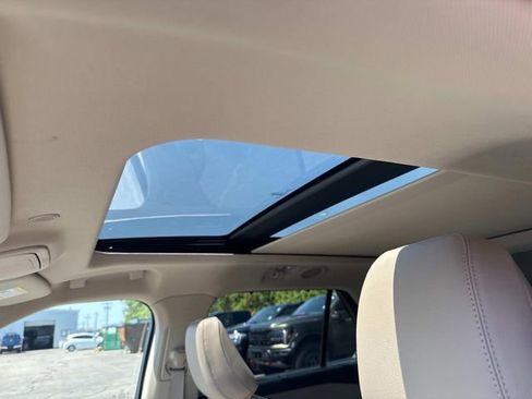 New 2024 Ford Explorer Limited w/ Limited Technology Package image 11