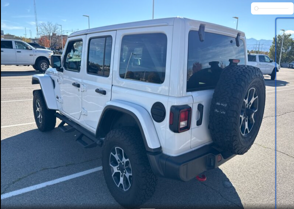 Used 2023 Jeep Wrangler Unlimited Rubicon w/ Cold Weather Group AWD/4WD image 2
