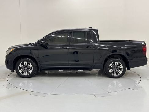 Used 2017 Honda Ridgeline RTL-E image 2