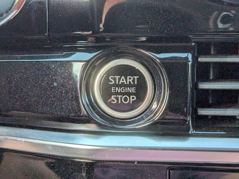 Used 2023 Nissan Pathfinder SL w/ Black Appearance Package AWD/4WD image 32
