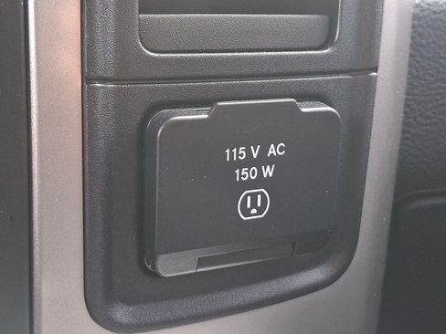 Used 2019 RAM 1500 Big Horn AWD/4WD image 24