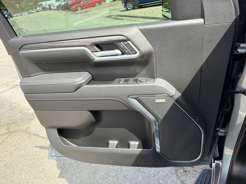 Used 2026 Chevrolet Silverado 1500 LTZ AWD/4WD image 19