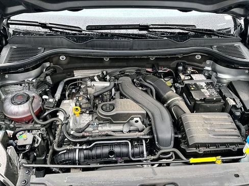 Used 2025 Volkswagen Taos S image 10