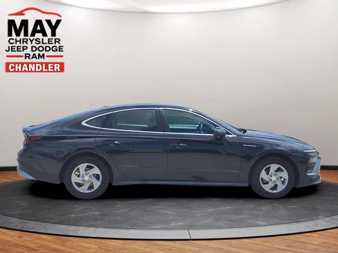 Used 2025 Hyundai Sonata SE FWD image 18