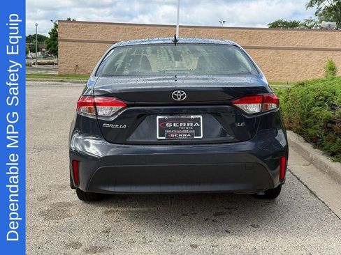Used 2023 Toyota Corolla LE w/ LE Premium Package FWD image 4