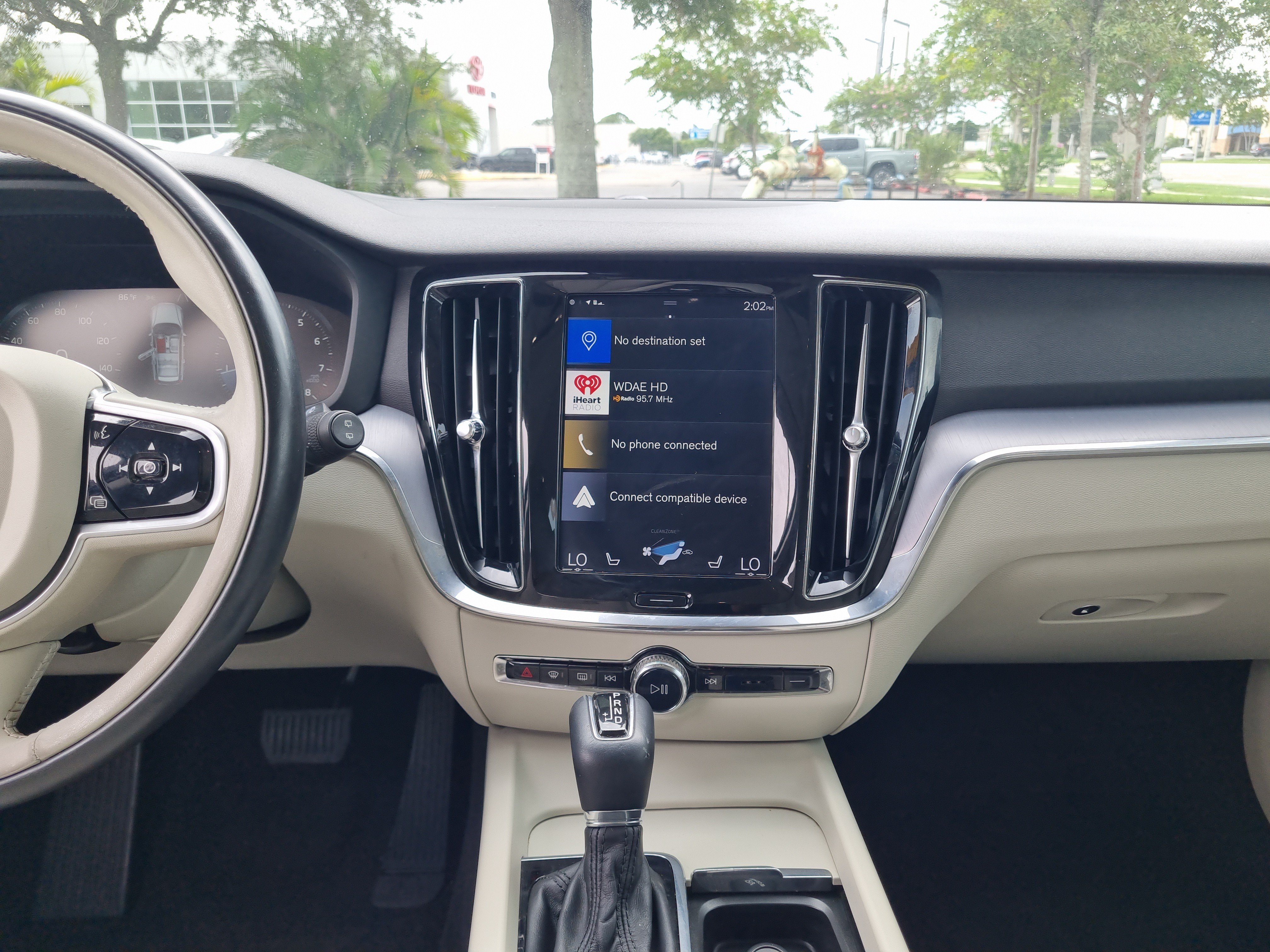Used 2020 Volvo V60 T5 Momentum FWD image 20