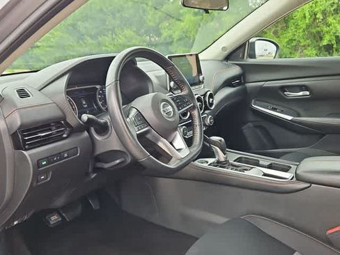 Used 2022 Nissan Sentra SR FWD image 10