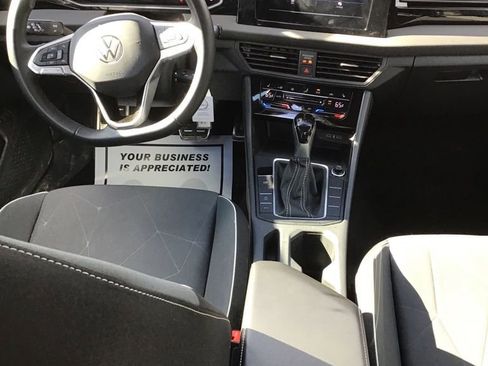 Used 2025 Volkswagen Jetta Sport image 6