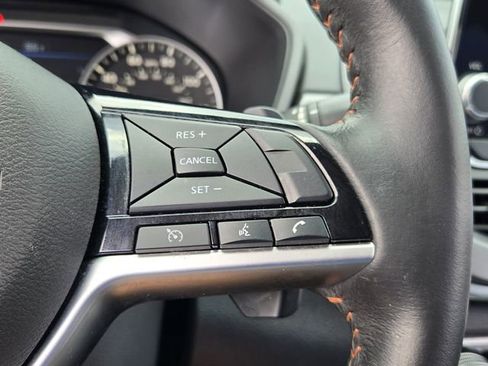 Used 2024 Nissan Altima 2.5 SR FWD image 24