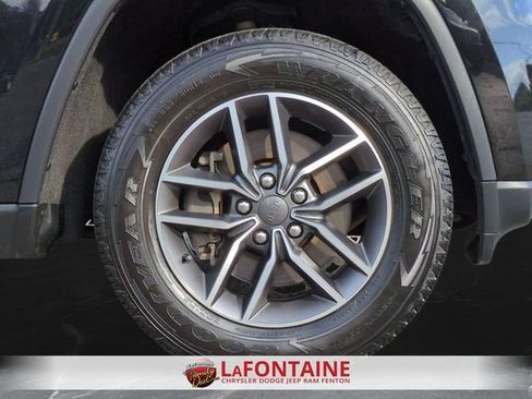 Used 2021 Jeep Grand Cherokee Limited AWD/4WD image 34