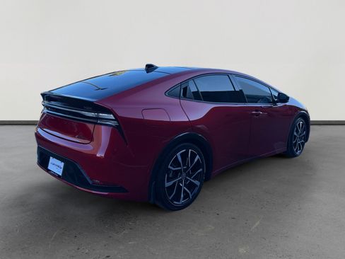 Used 2024 Toyota Prius Prime Premium image 5