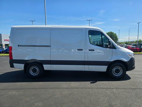 New 2026 Mercedes-Benz Sprinter 2500 image 8