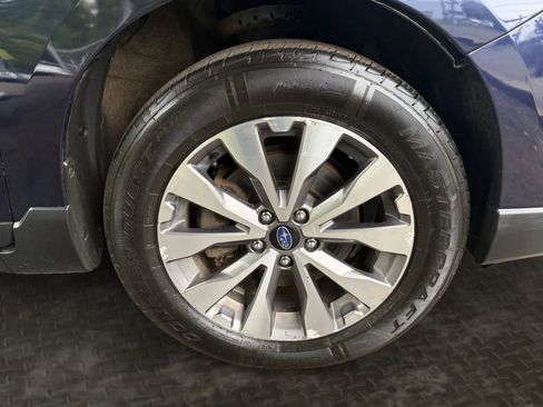 Used 2018 Subaru Outback 3.6R Touring AWD/4WD image 41