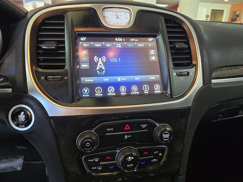 Used 2017 Chrysler 300 C w/ Harman/Kardon Audio Group RWD image 20